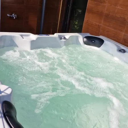 Hotel Enika 3*